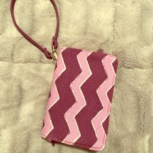 Thirty-One Every-Day Wristlet Plum Chevron